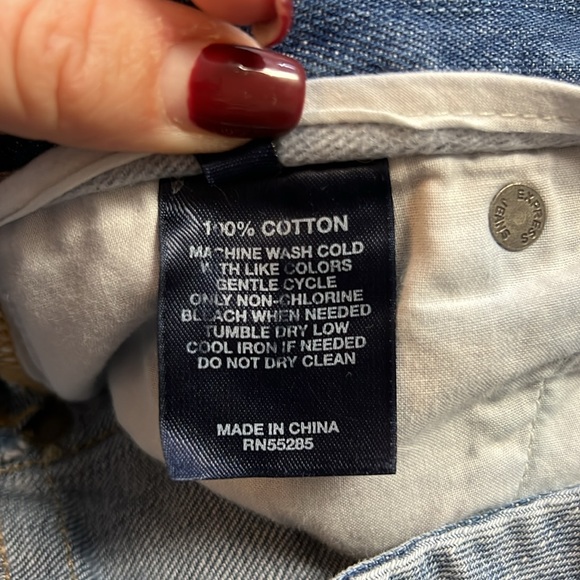 Express Jean Shorts- 2 - Picture 6 of 6